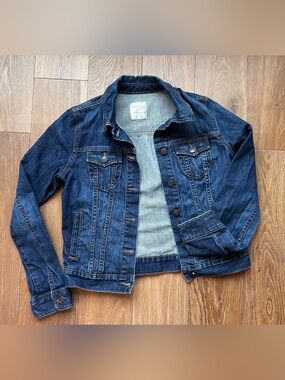 NWOT Old Navy Denim Jacket M